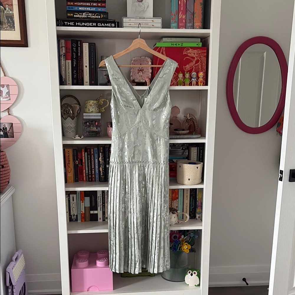 BNWT H&M size 2 Silver and blue Jacquard Patterned limited release Dress
